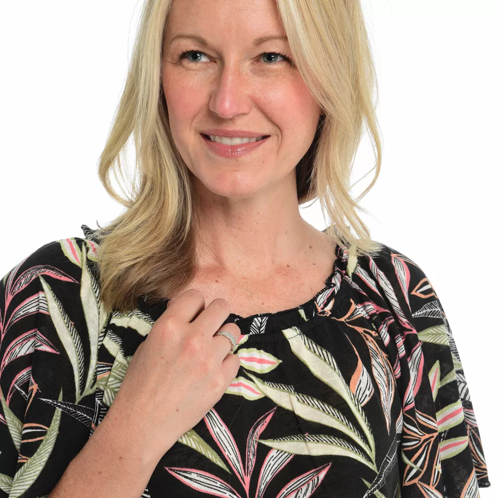 Ruffle NeckFlutter SleeveKnit Top 14 Ruffle NeckFlutter SleeveKnit Top - Image 12